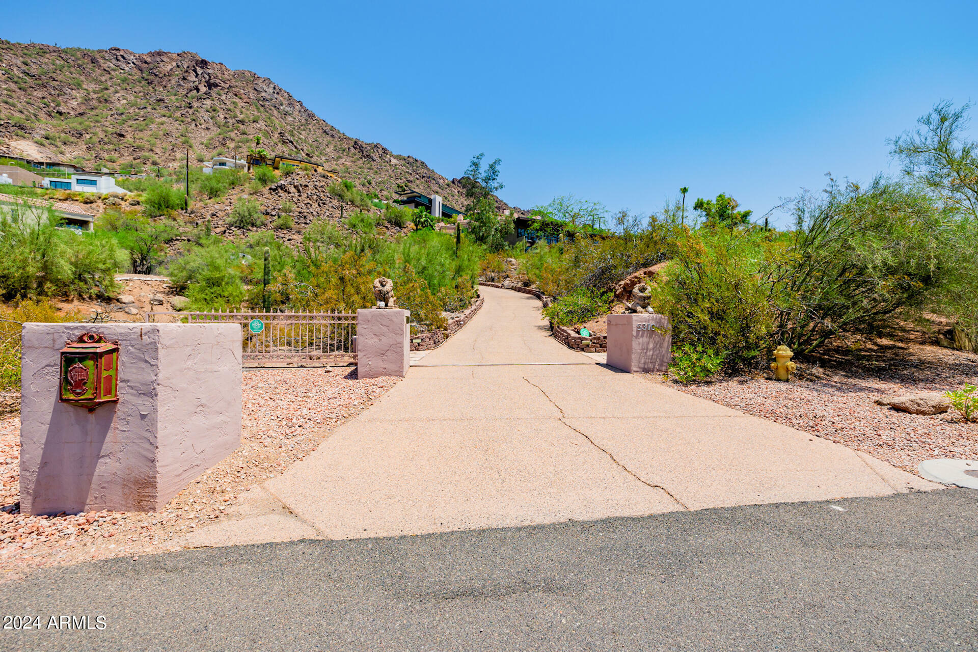 Property Photo: 5310 E Wonderview Road AZ 85018
