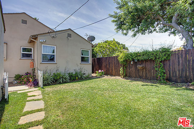 Property Photo:  7803  Flight Ave  CA 90045 