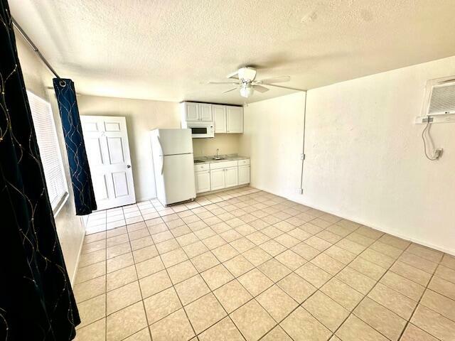 Property Photo:  11330 Palm Drive 2  CA 92240 