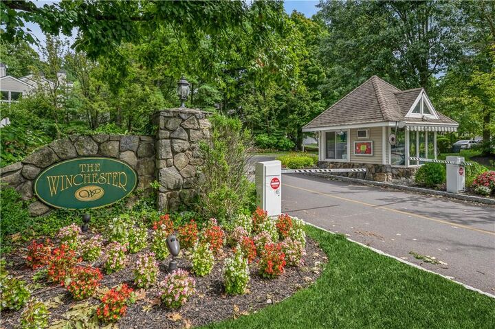 5 Roundtop Road  Yonkers NY 10710 photo