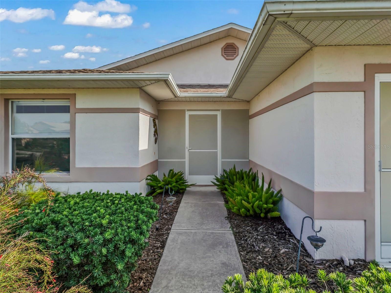 Property Photo:  533 Grand Vista Trail  FL 34748 