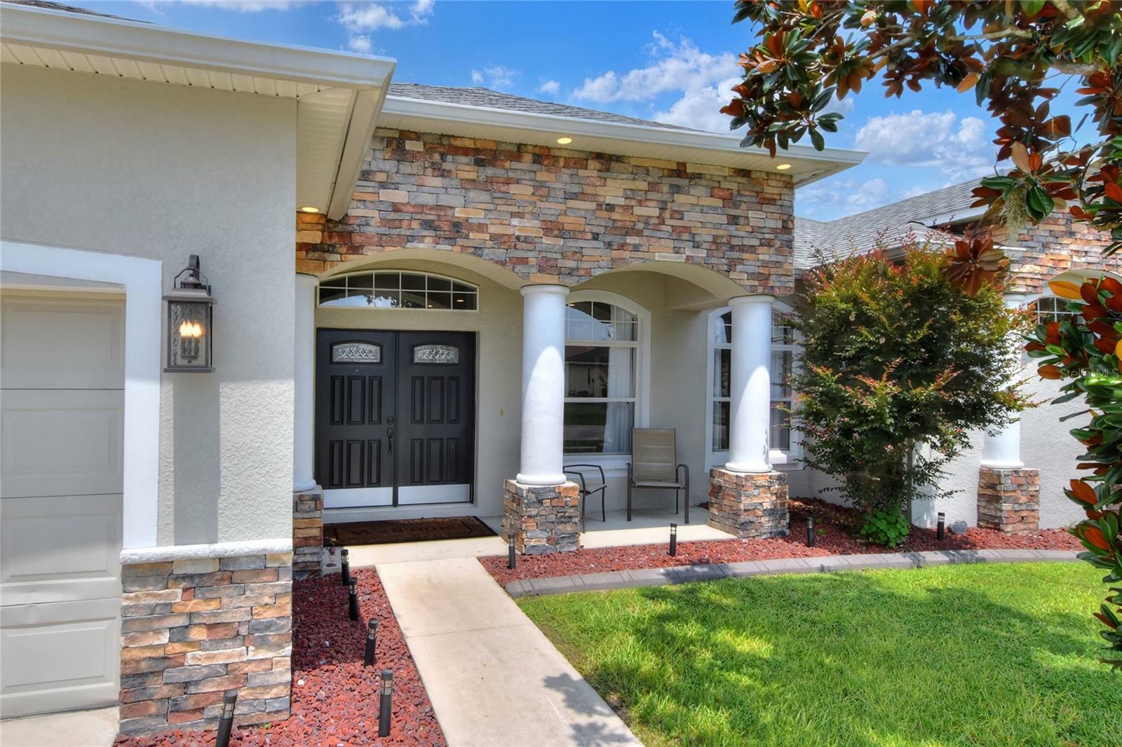 Property Photo:  1733 James Pointe Drive  FL 33830 