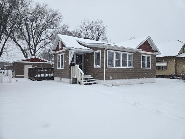 2908 South Ave  La Crosse WI 54601 photo