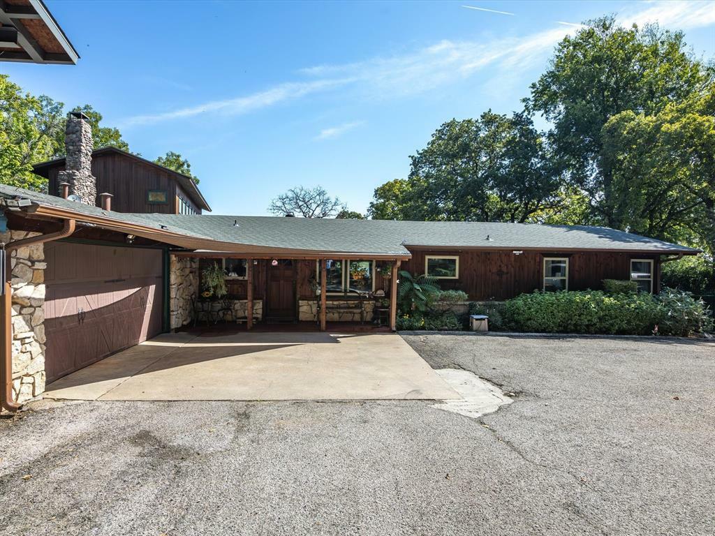 Property Photo:  264 Shoreline Drive N  TX 76020 