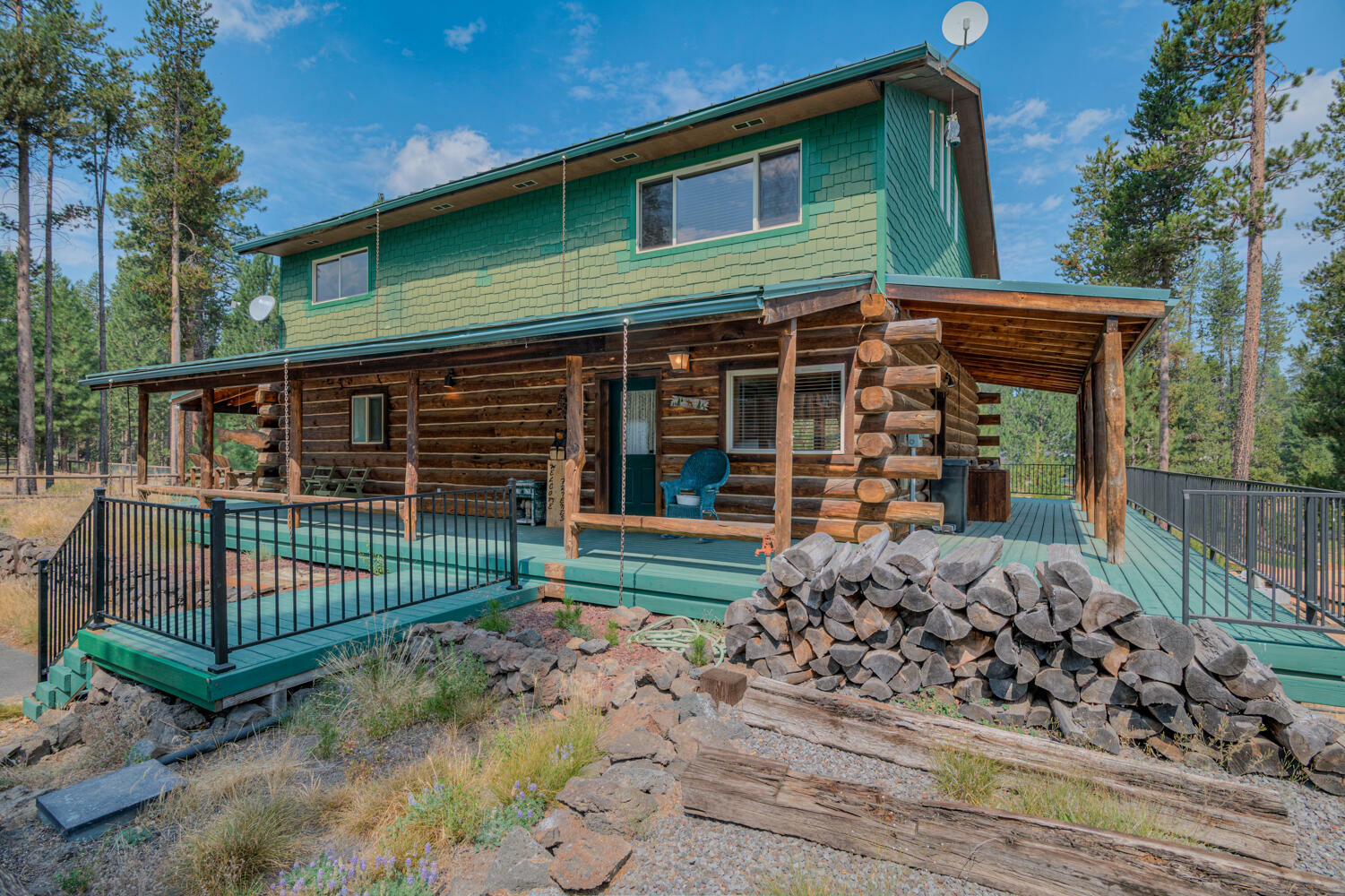 Property Photo: 15124 E River Loop Drive OR 97707
