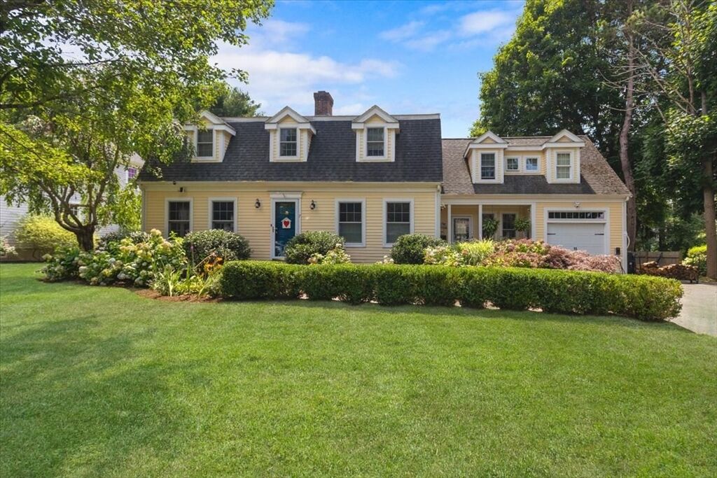 Property Photo:  7 Fairview St  MA 02043 