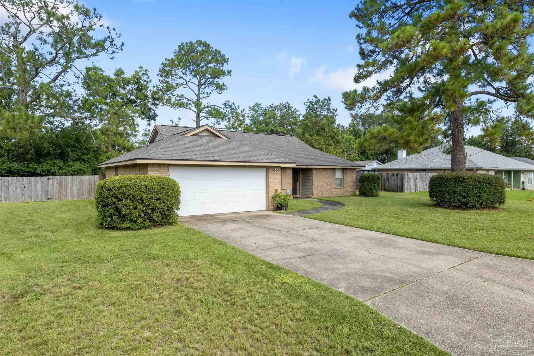 Property Photo:  2243 Cricket Ridge Dr  FL 32533 