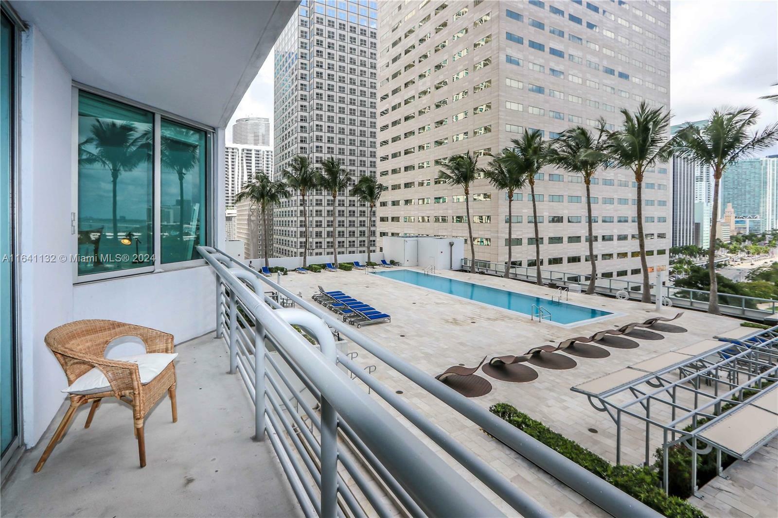 Property Photo:  325 S Biscayne Blvd 1422  FL 33131 