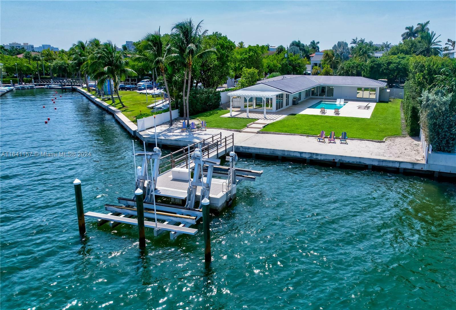 200 Harbor Dr  Key Biscayne FL 33149 photo