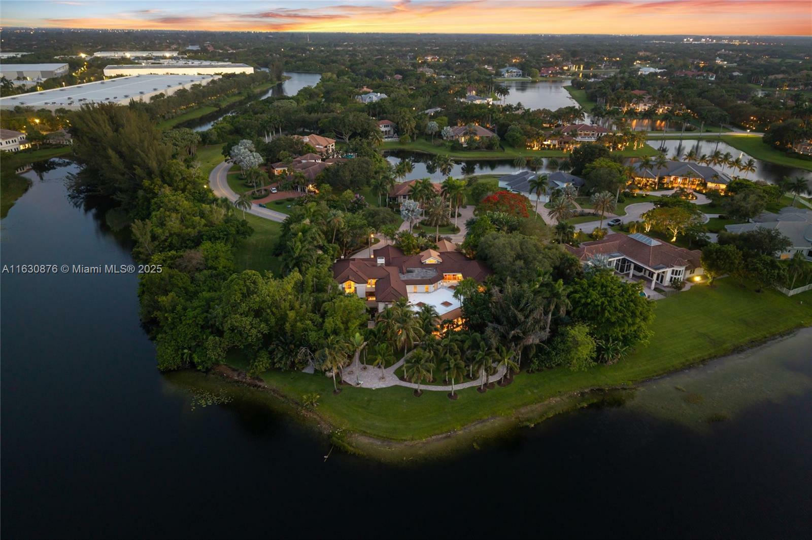 Property Photo: 2941 Paddock Ln FL 33331