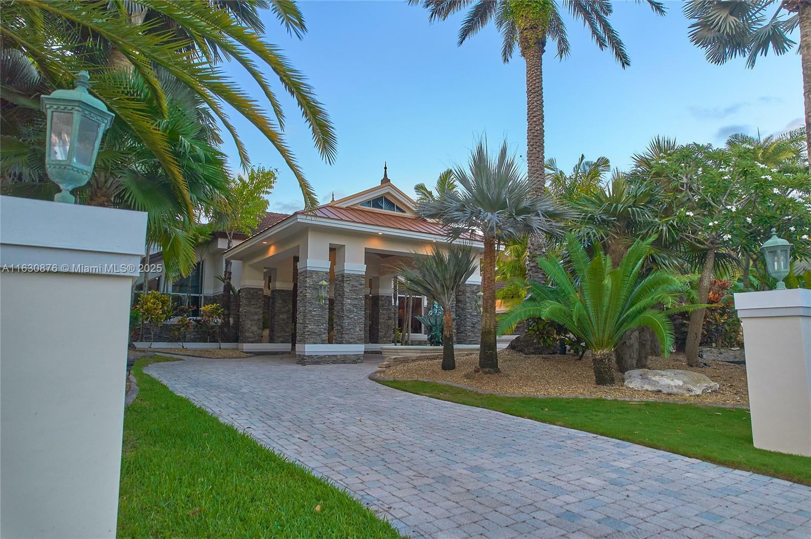 Property Photo: 2941 Paddock Ln FL 33331