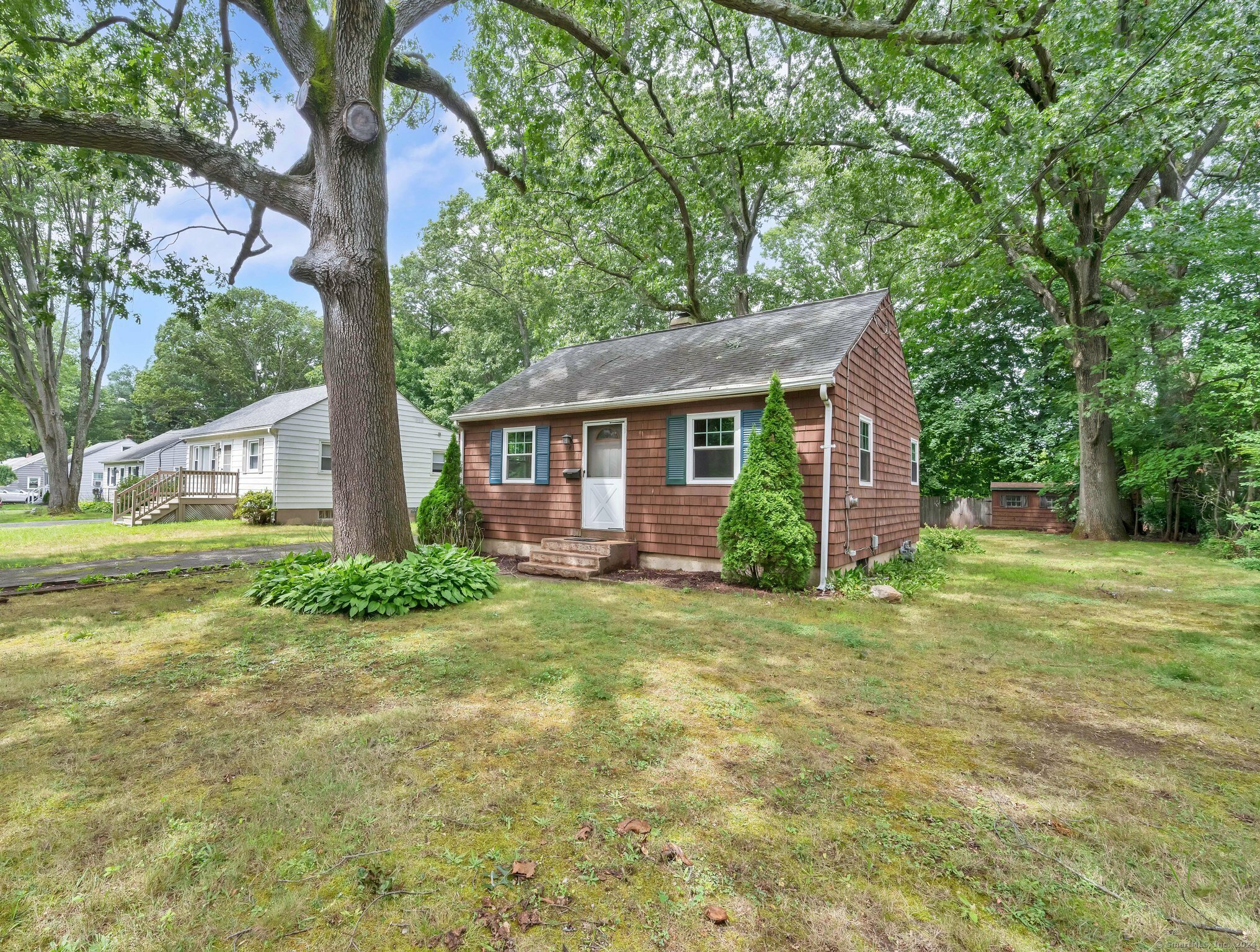 Property Photo:  141 Deepwood Drive  CT 06040 