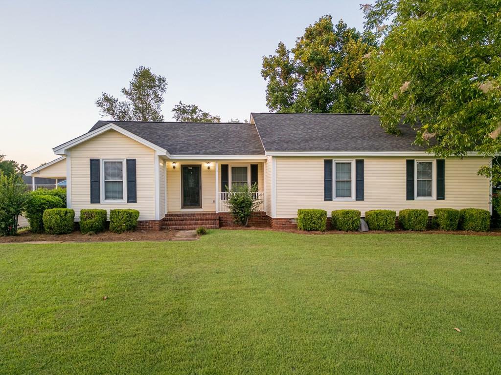 Property Photo:  108 Argyll Place  GA 31721 