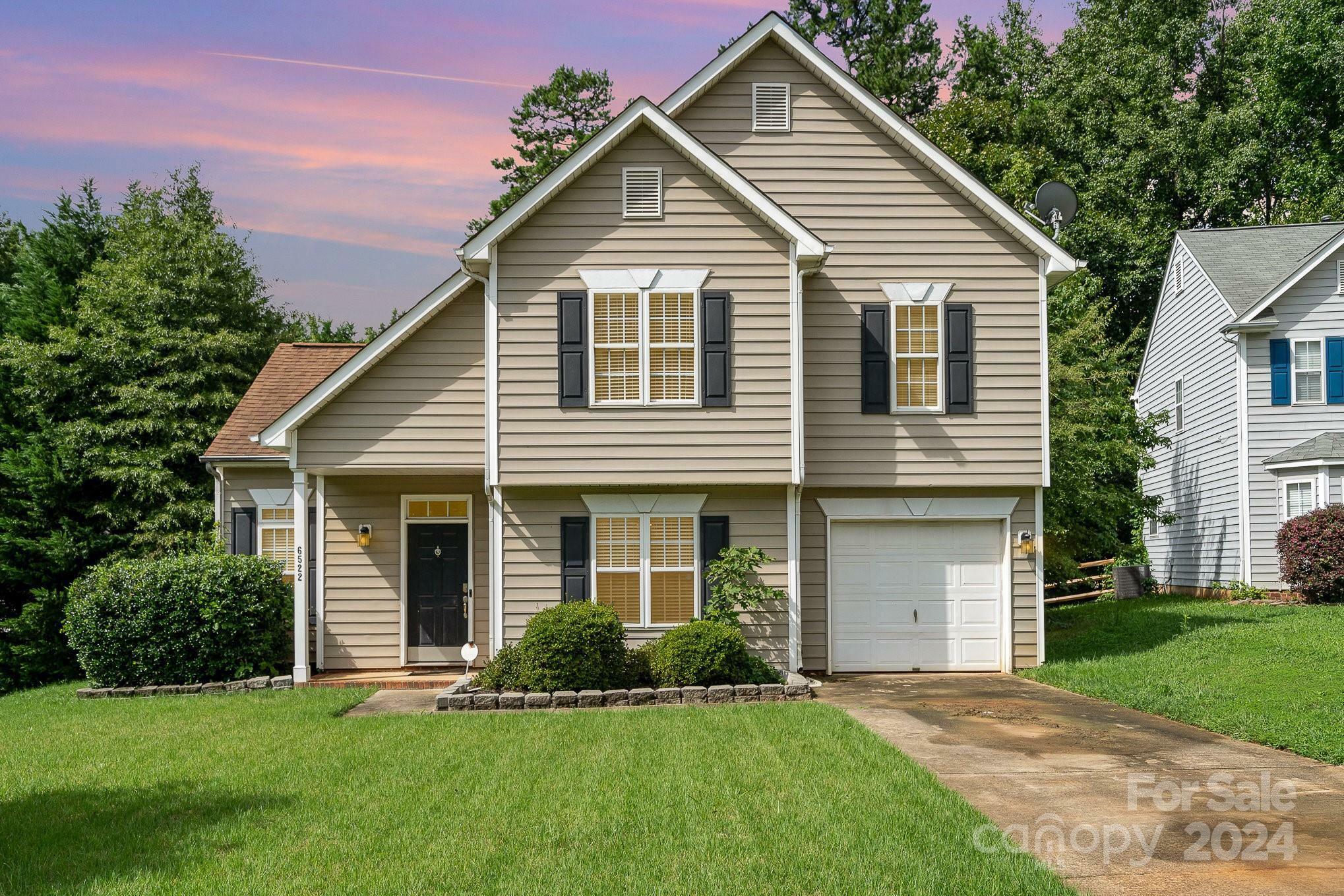 Property Photo:  6522 Pepperbush Court  NC 28262 