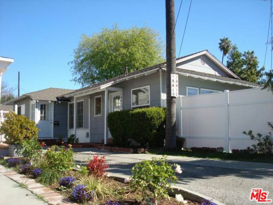 Property Photo:  14417   Magnolia Blvd  CA 91423 