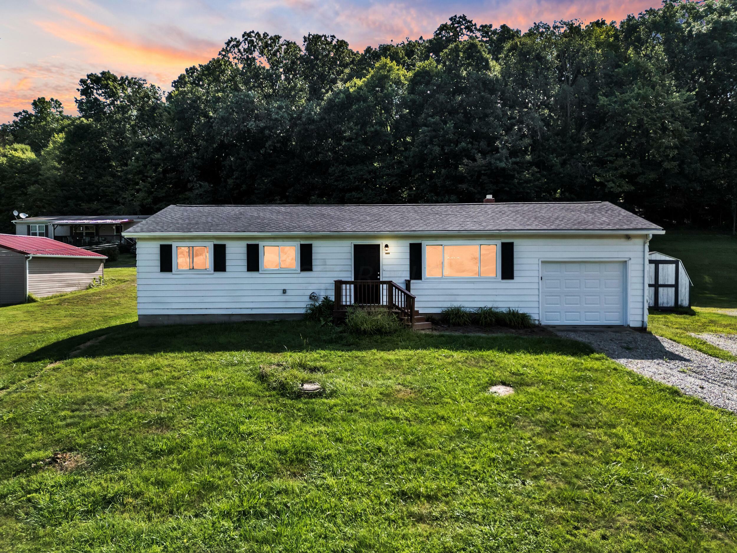 Property Photo: 3566 London Hollow NE Road OH 43055