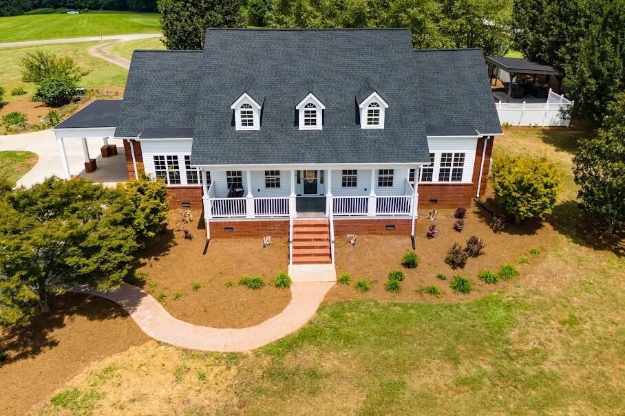 Property Photo: 382 Lake Circle GA 30117