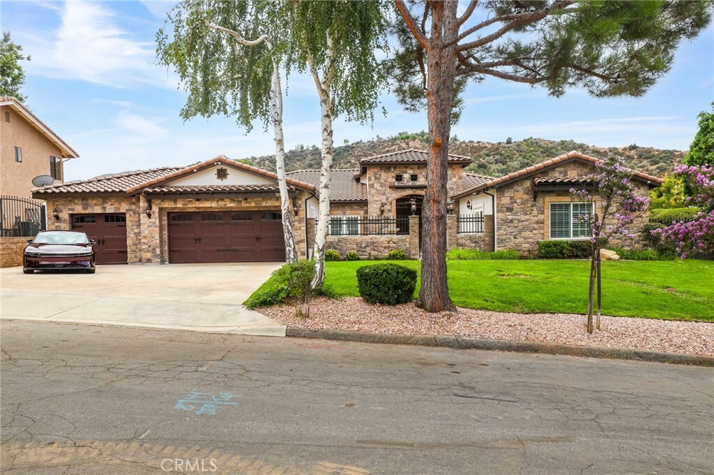 Property Photo:  36999 Oak View Road  CA 92399 