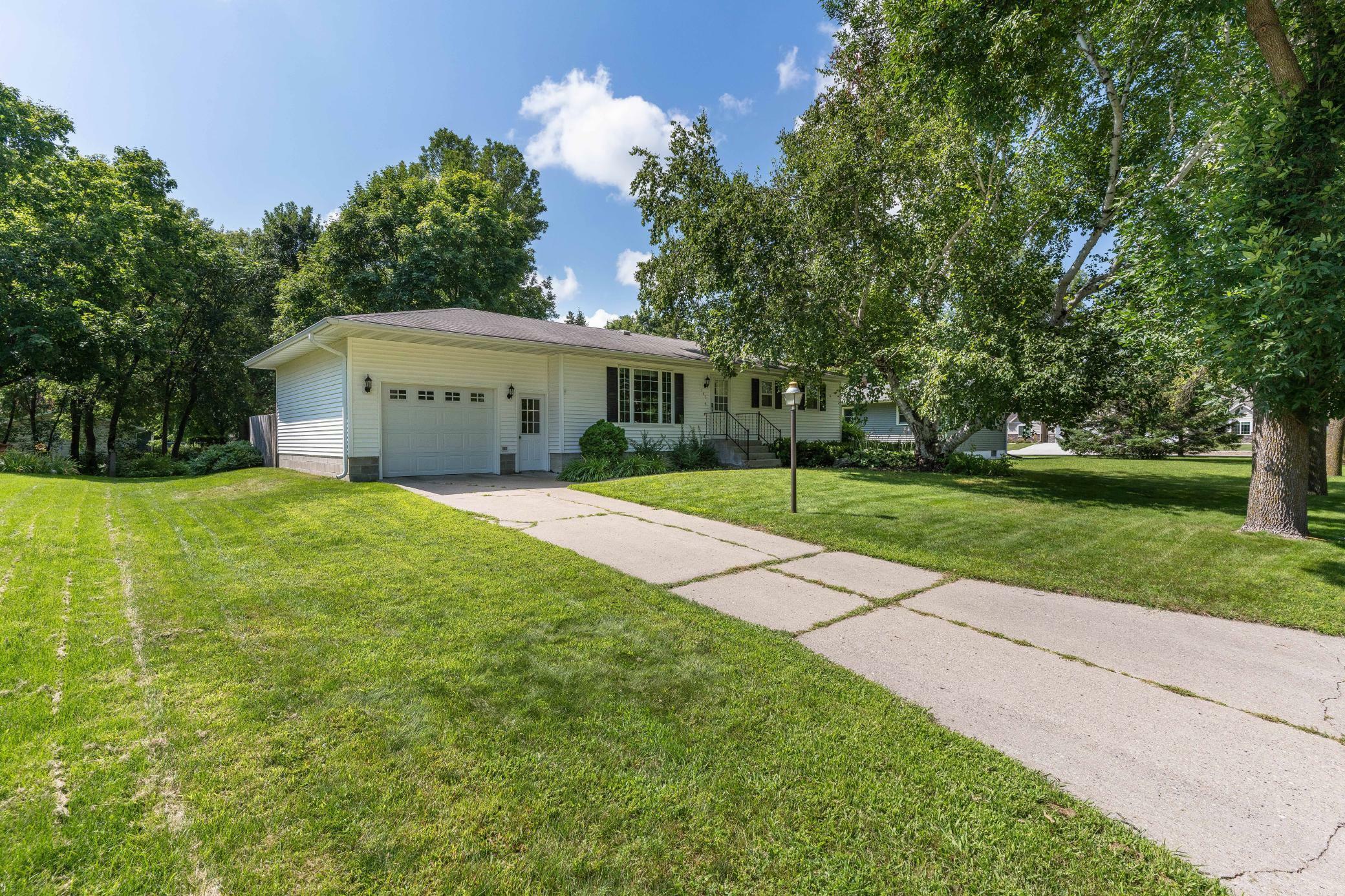 Property Photo:  143 W Hillside Avenue  MN 56537 