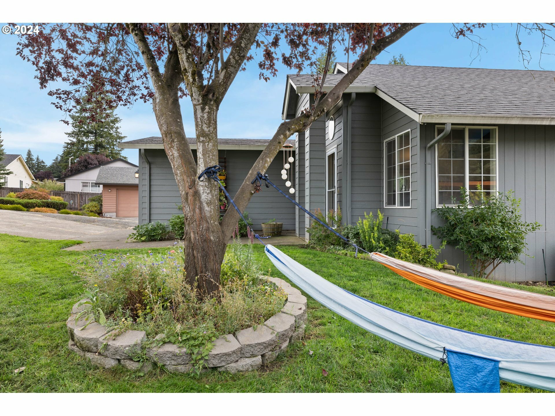 Property Photo:  5209 NE 72nd Cir  WA 98661 