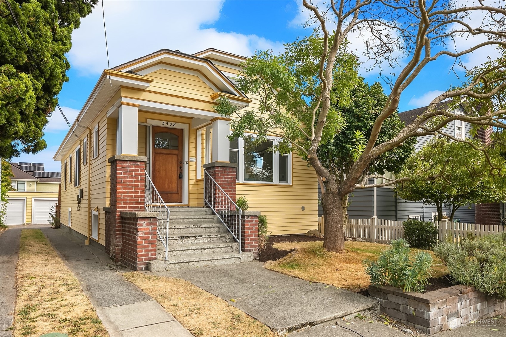 3508 Burke Avenue N  Seattle WA 98103 photo