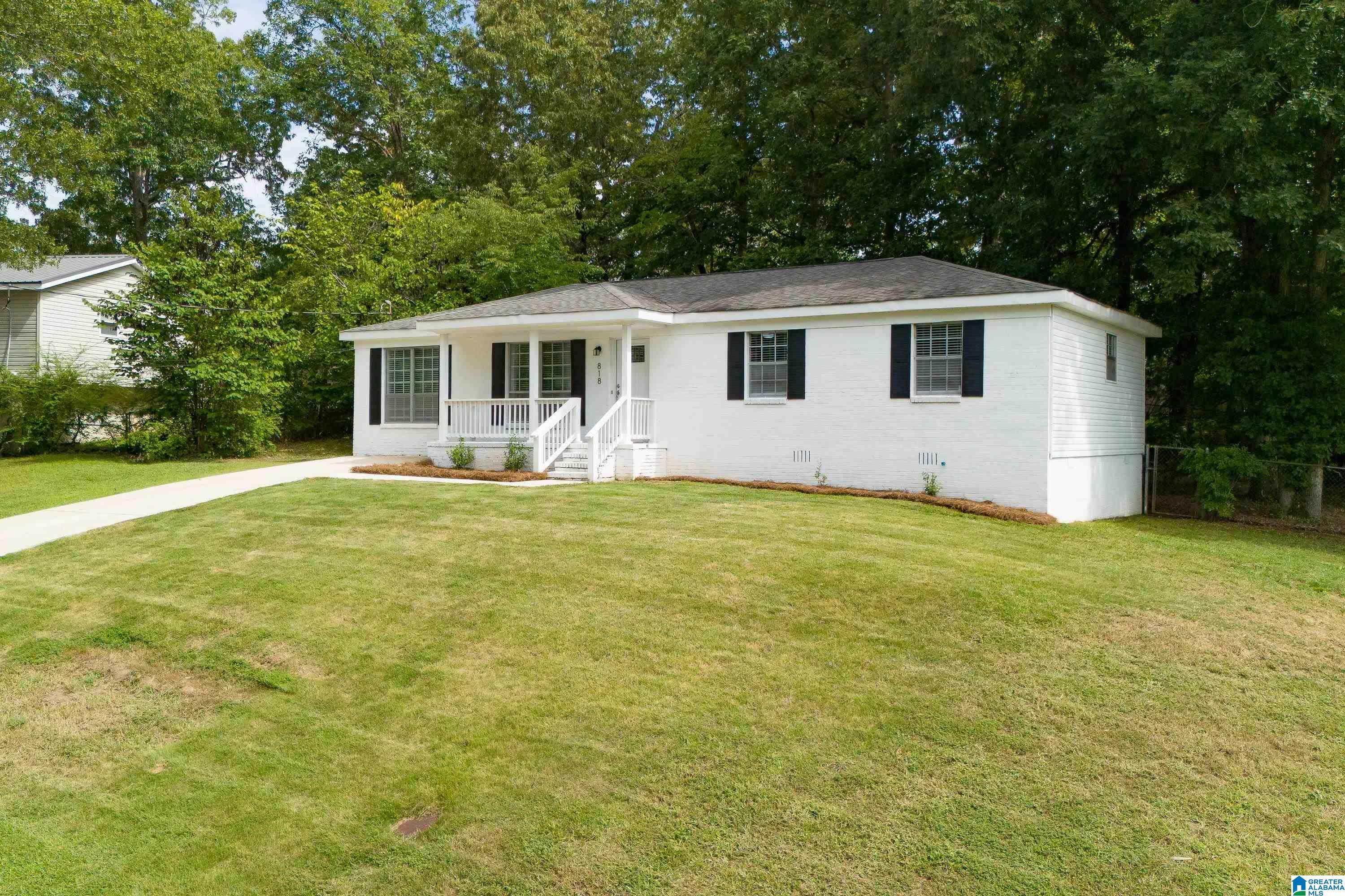 Property Photo:  818 Hickory Drive  AL 35117 