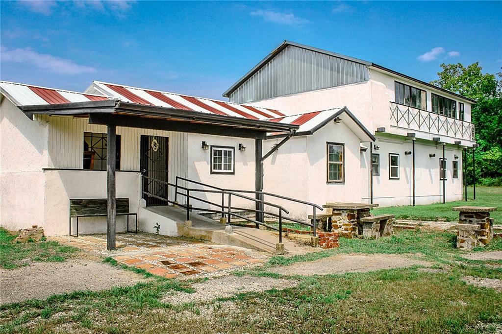 Property Photo:  1347 Cr 1600 N/A  KS 67333 