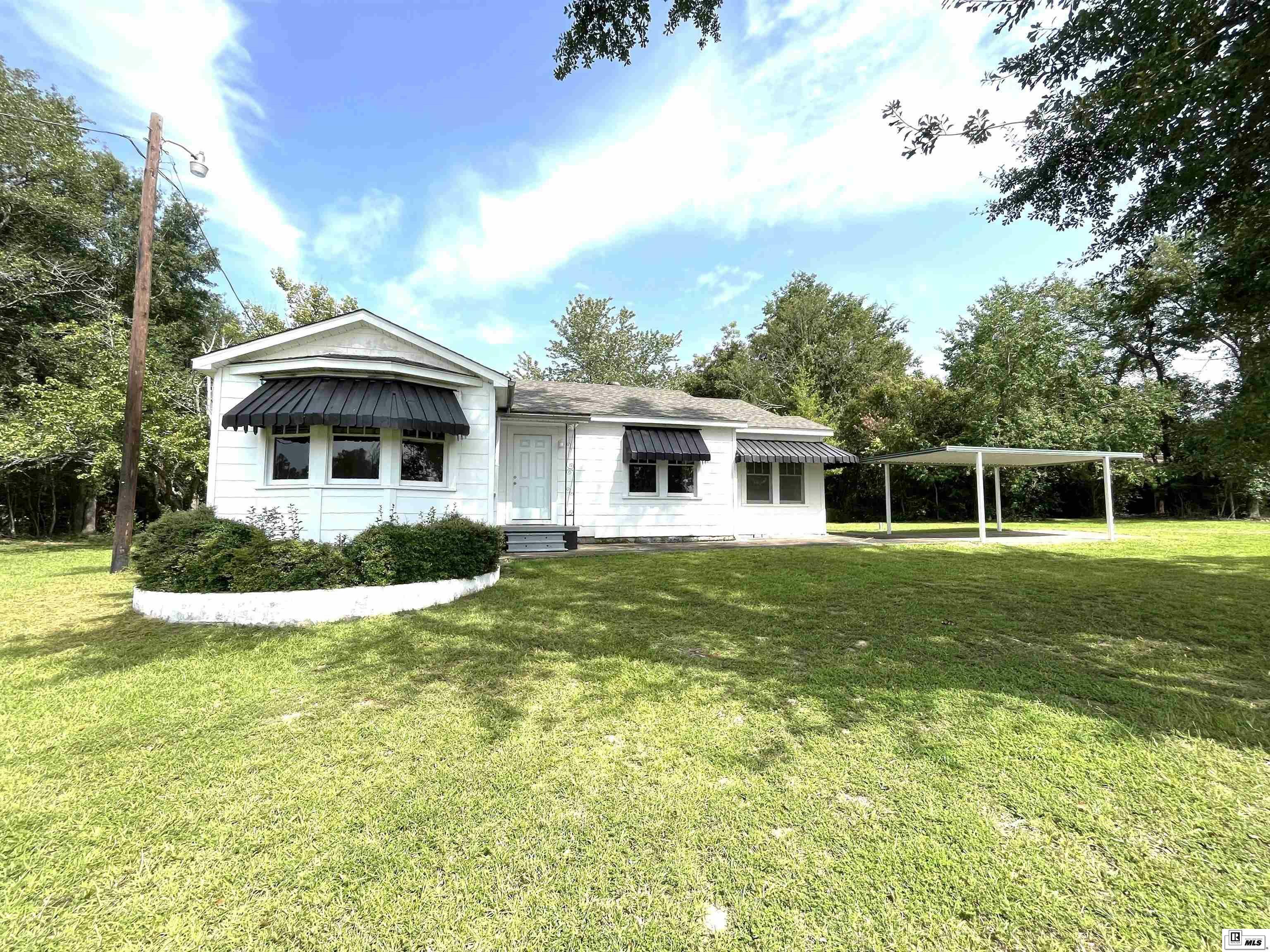 Property Photo:  8957 Highway 165  LA 71435 