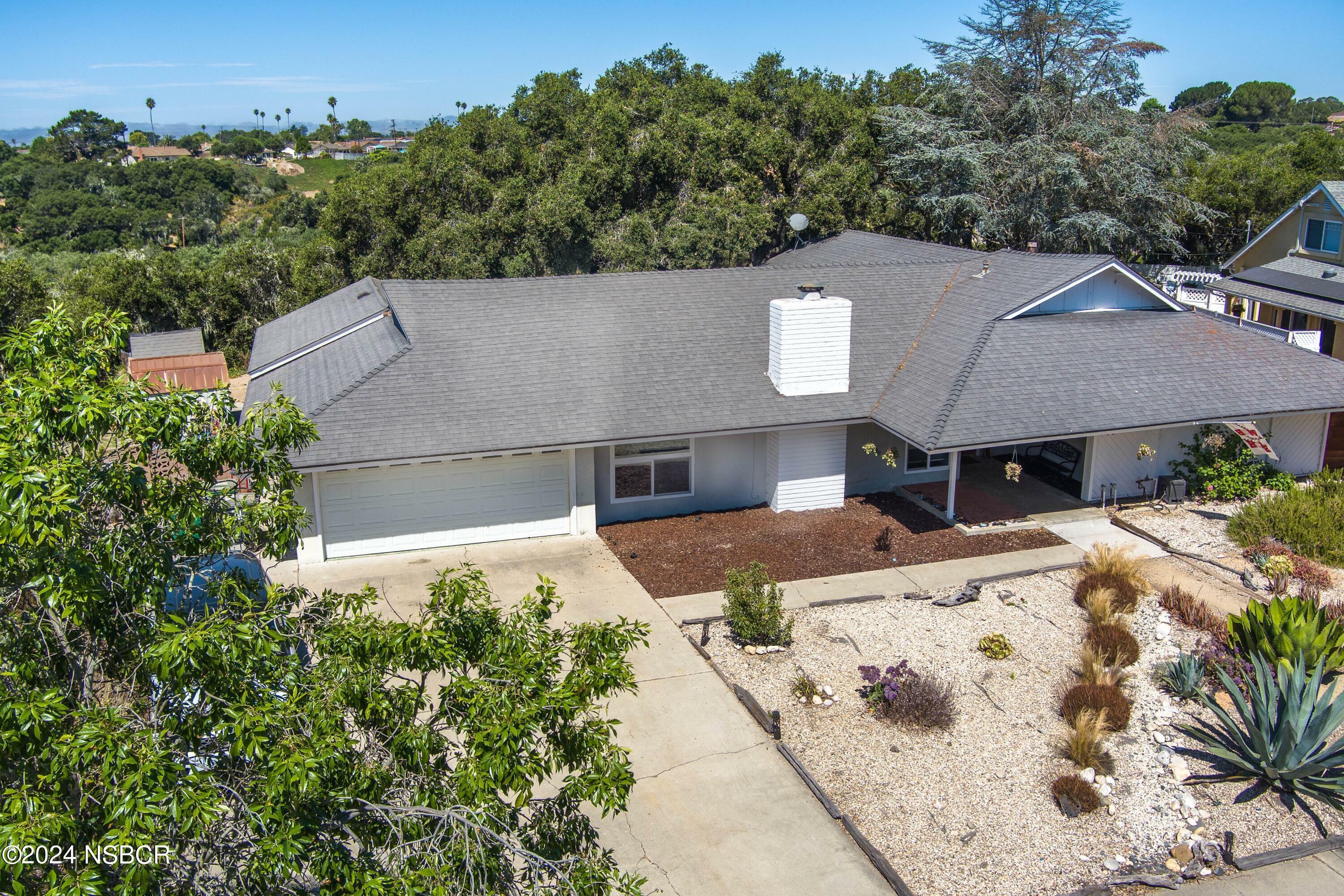 Property Photo:  144 Oakmont Avenue  CA 93436 