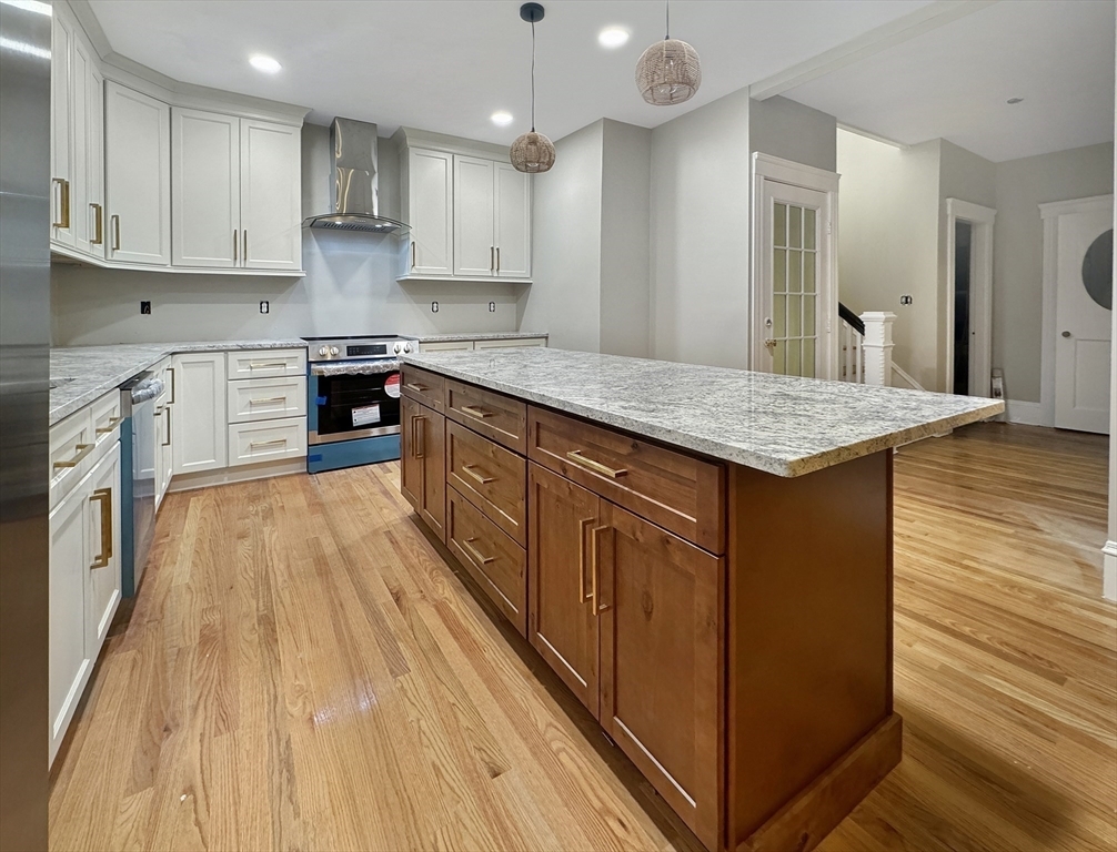 Property Photo:  1289 Pleasant St  MA 01602 