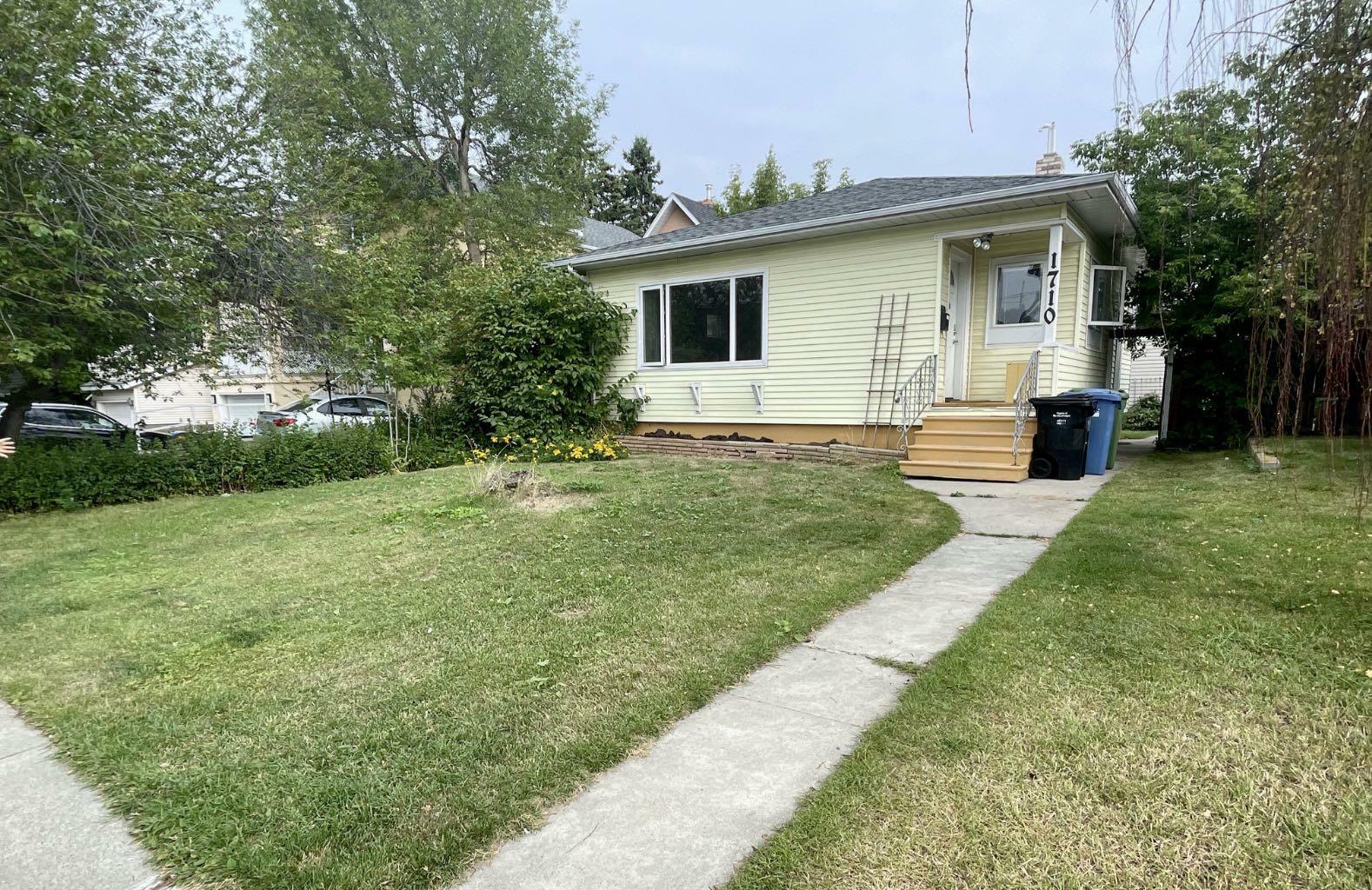 Property Photo:  1710 Westmount Road NW  AB T2N 3M3 