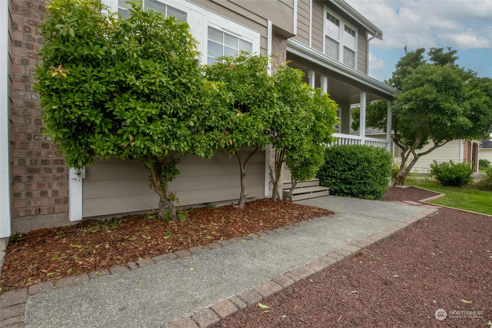 Property Photo:  3024 Elmont Avenue  WA 98022 