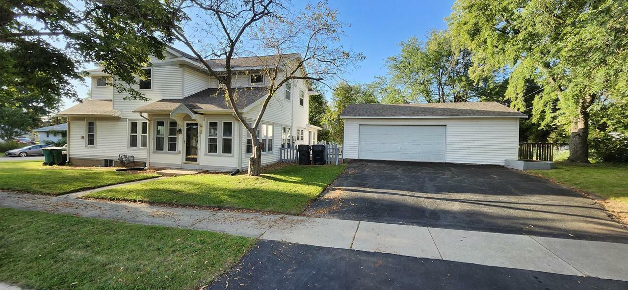 Property Photo:  505 East Seward Street  WI 53955 