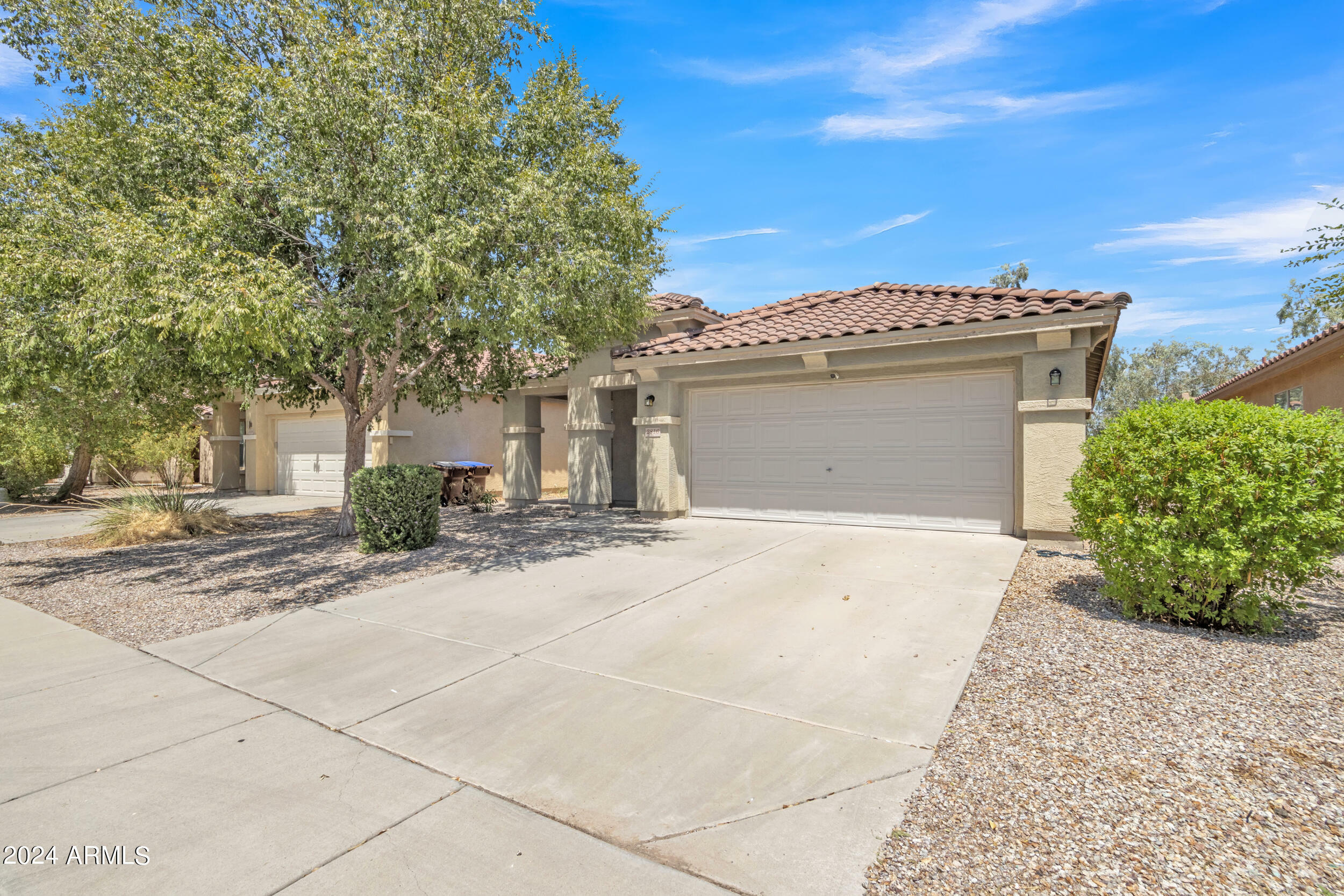 Property Photo:  2816 W Santa Cruz Avenue  AZ 85144 