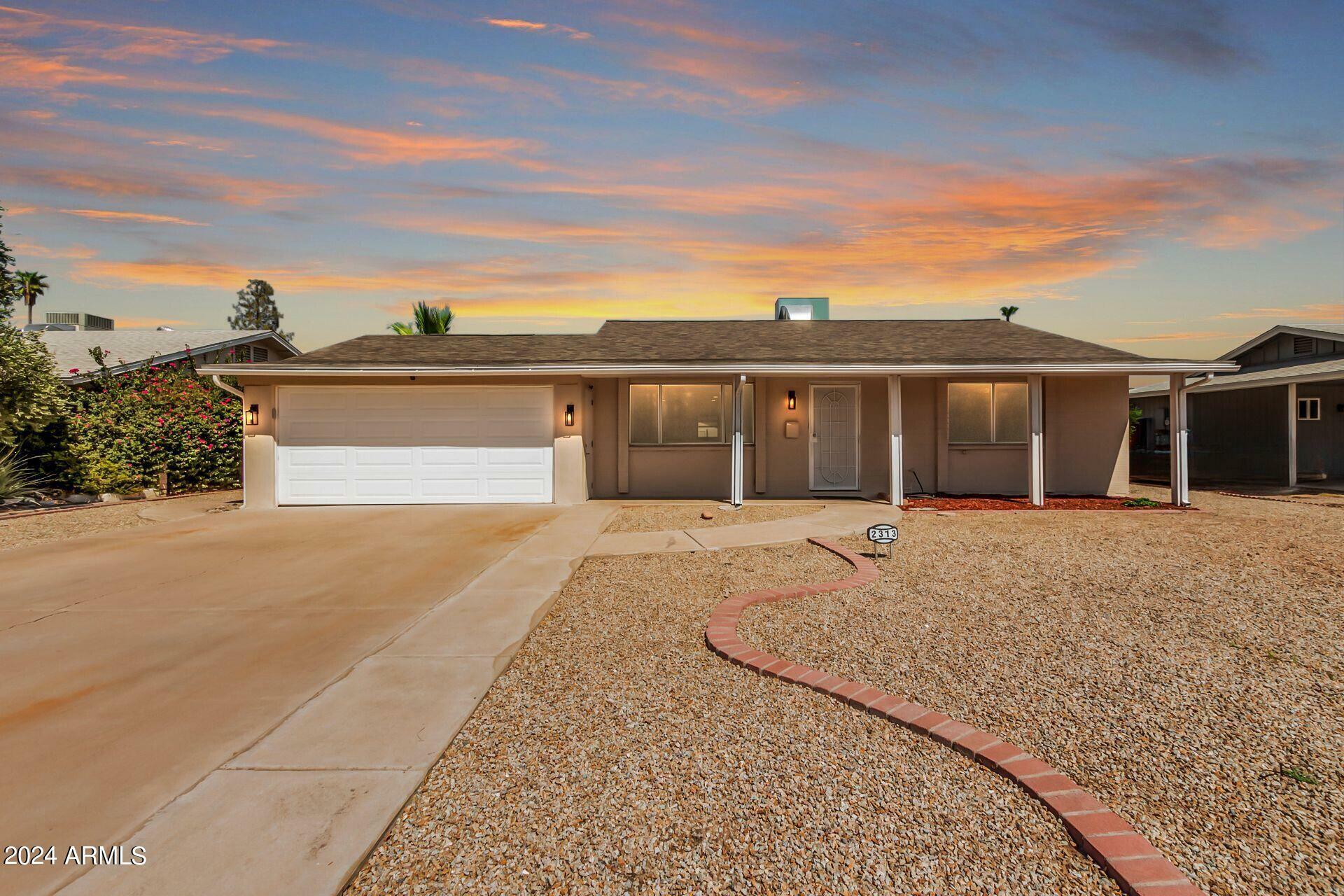 Property Photo:  2313 W El Moro Circle  AZ 85202 