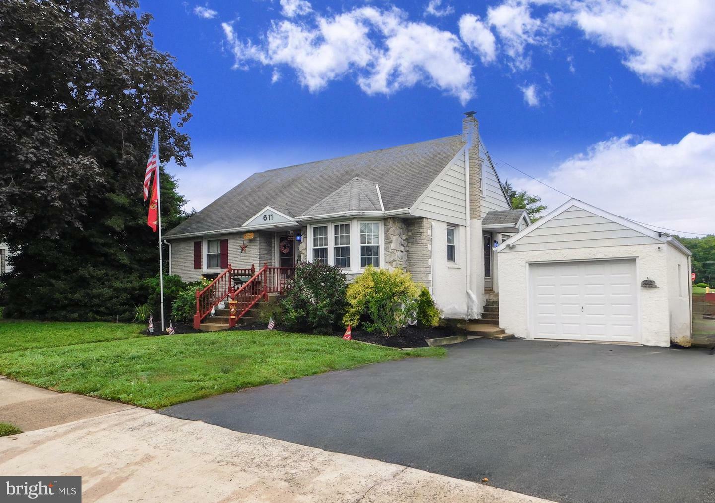 Property Photo:  611 Mervine Street  PA 19464 