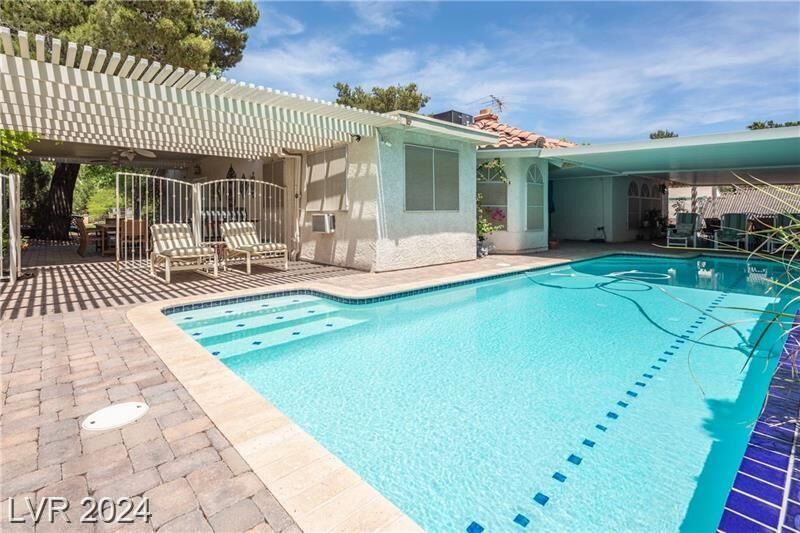 Property Photo: 1527 Figueroa Drive NV 89123