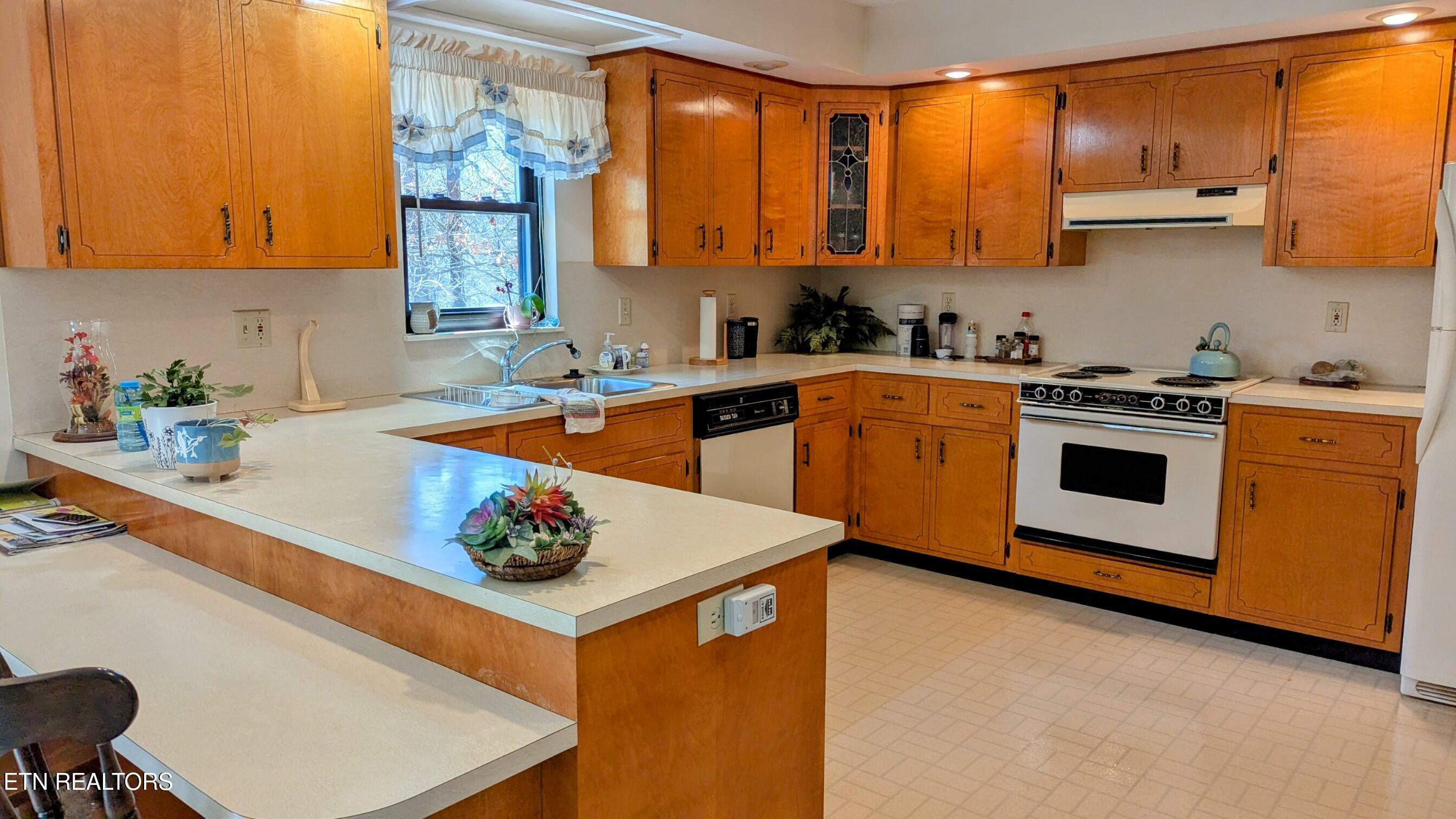 Property Photo: 1140 Little Smoky Rd TN 37738