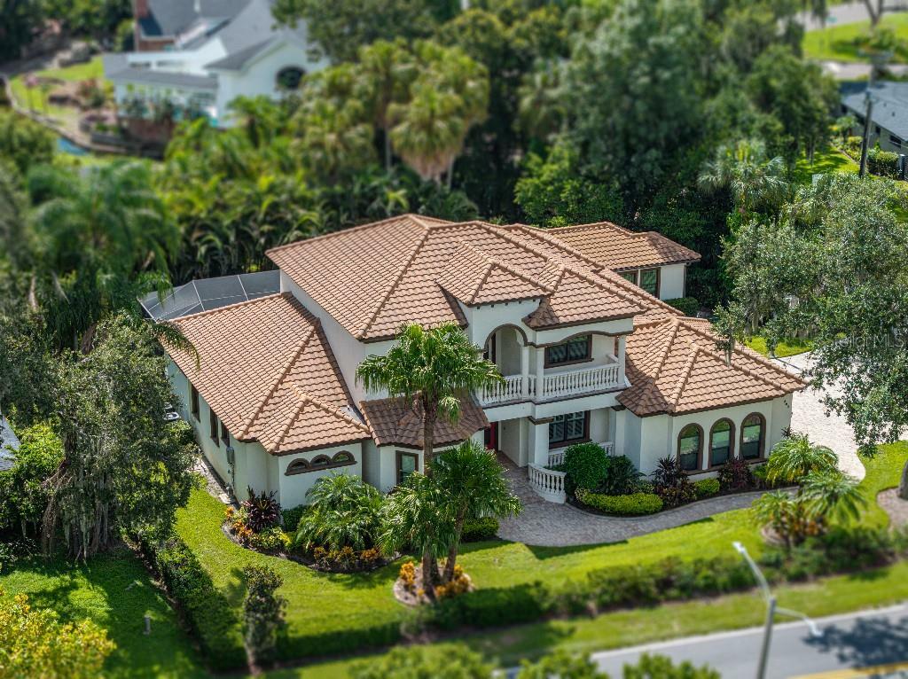 Property Photo:  465 Lake Hollingsworth Drive  FL 33803 