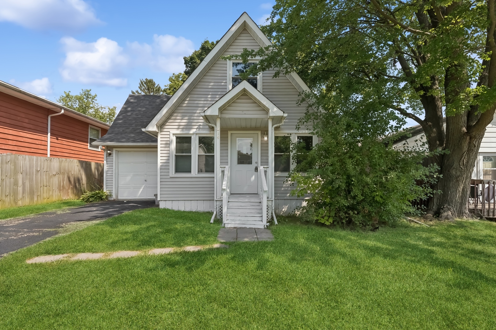 Property Photo:  214 N Woodland Drive  IL 60073 