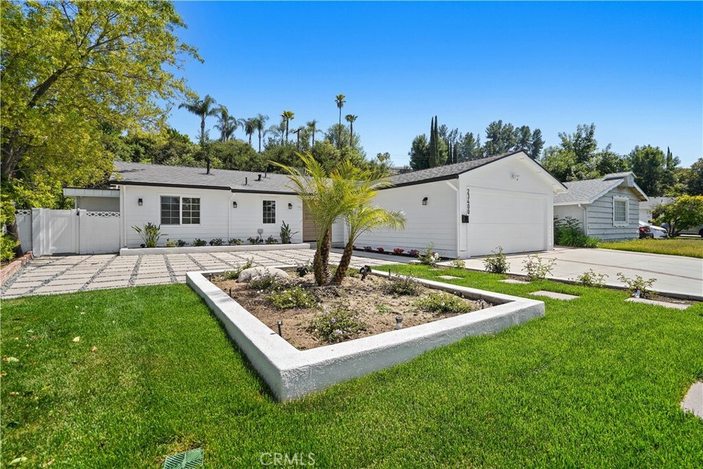 Property Photo:  23400 Erwin Street  CA 91367 