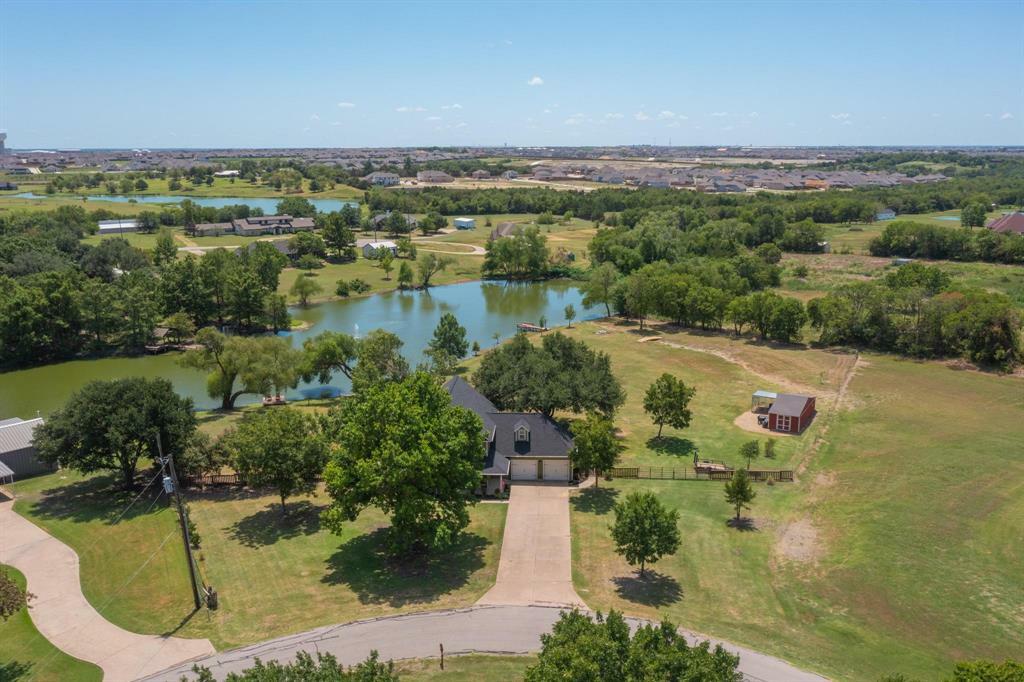 Property Photo:  16388 Scenic Circle  TX 75126 