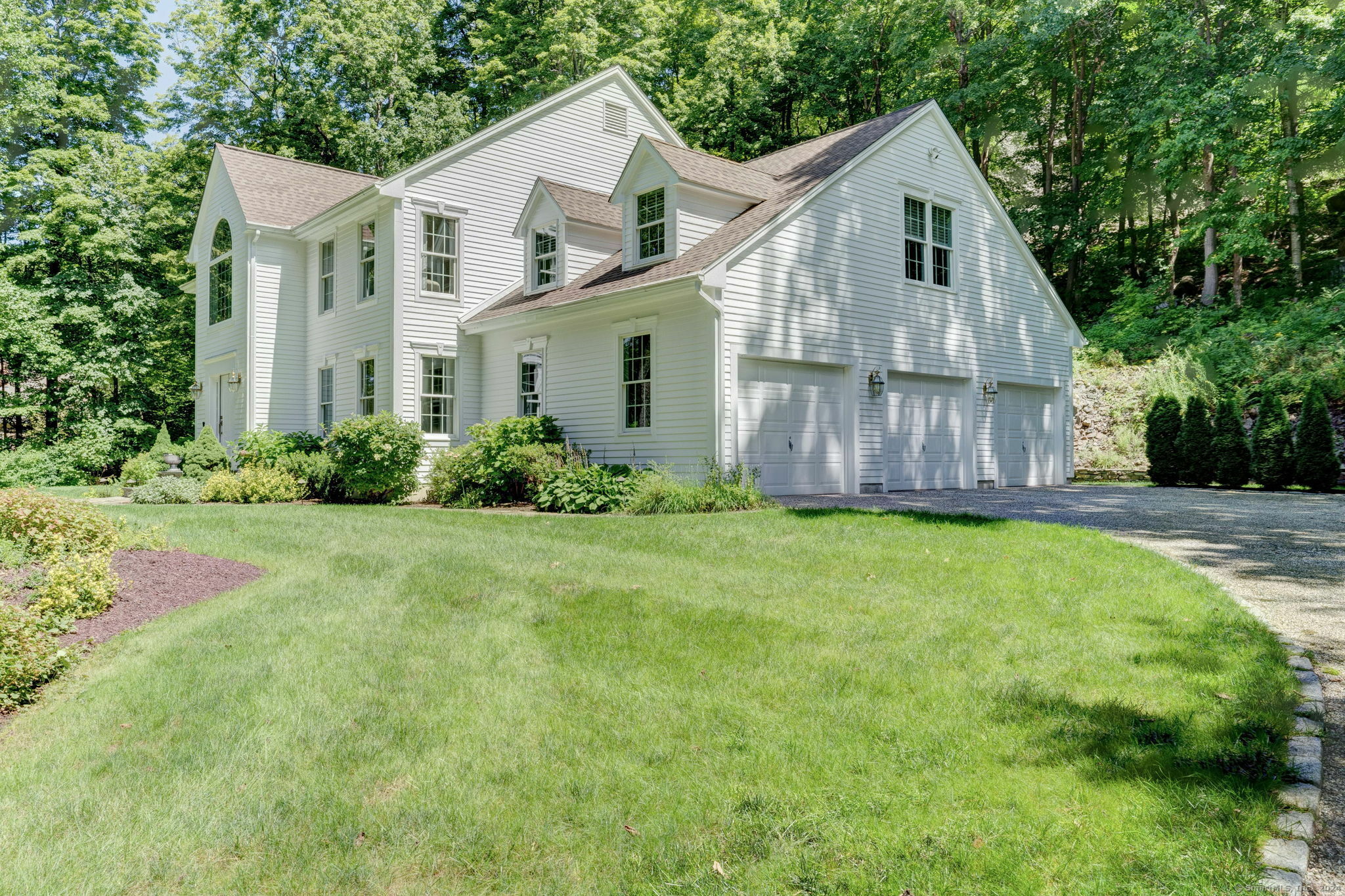 Property Photo:  350 Copper Ridge Road  CT 06489 