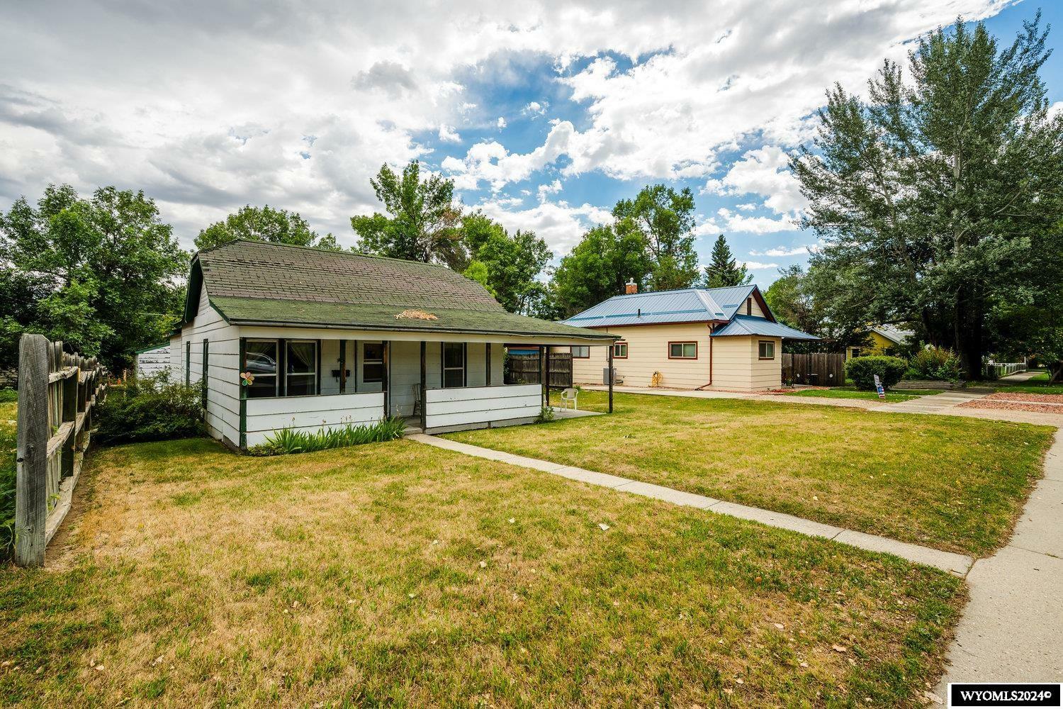 Property Photo:  461 N Burritt Avenue  WY 82834 