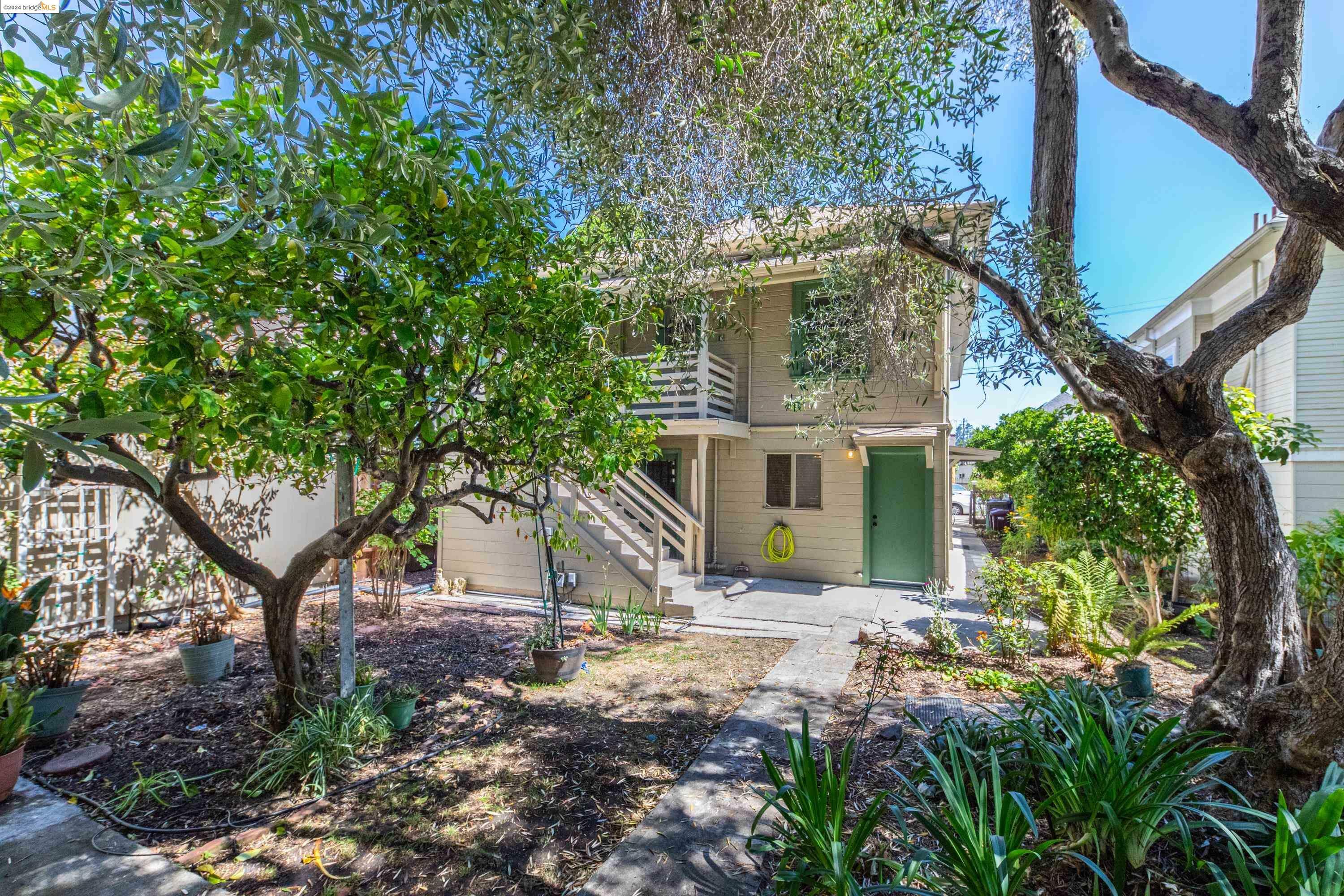 Property Photo:  3003 Galindo St  CA 94601 