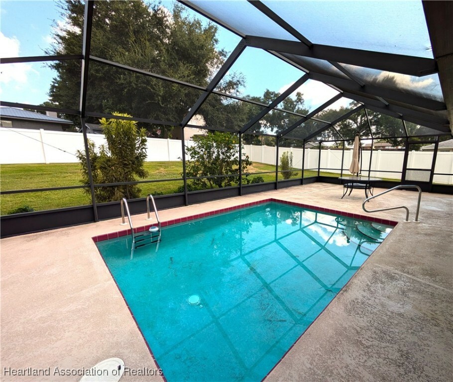 Property Photo:  2830 Lakeview Drive  FL 33870 