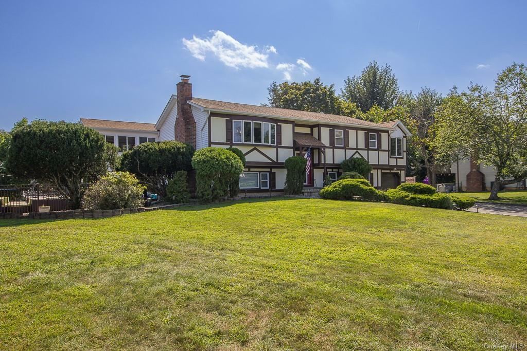 Property Photo:  6 Parkwood Drive  NY 10923 