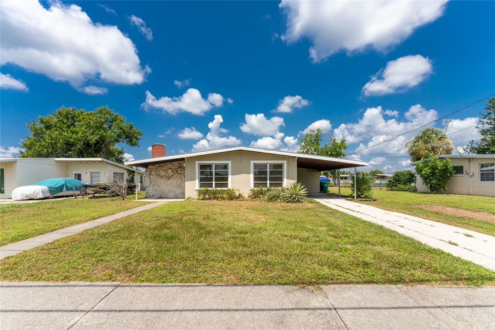 Property Photo:  4059 Conway Boulevard  FL 33952 