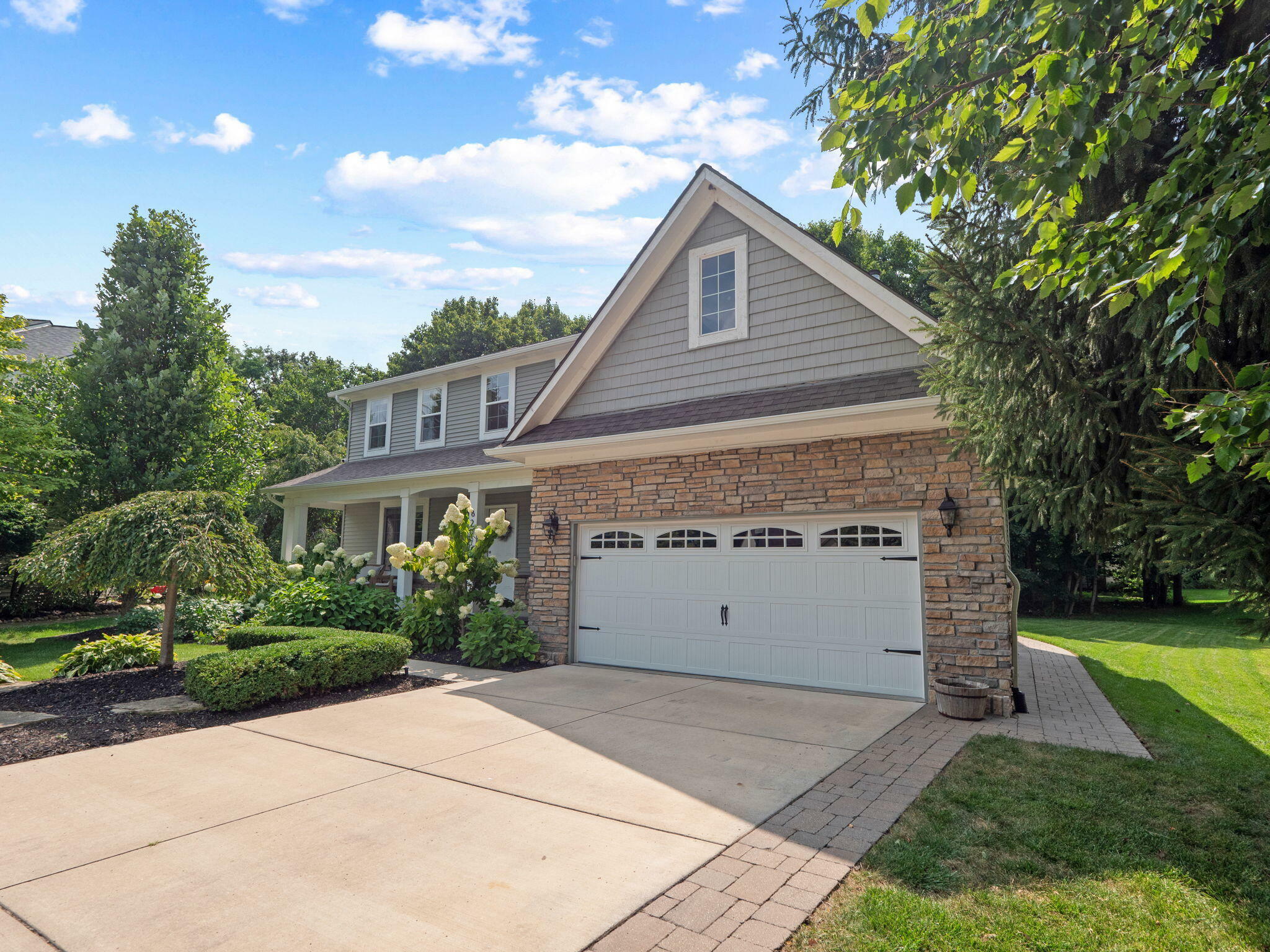 Property Photo:  8207 Bridgeway Drive  MI 48130 