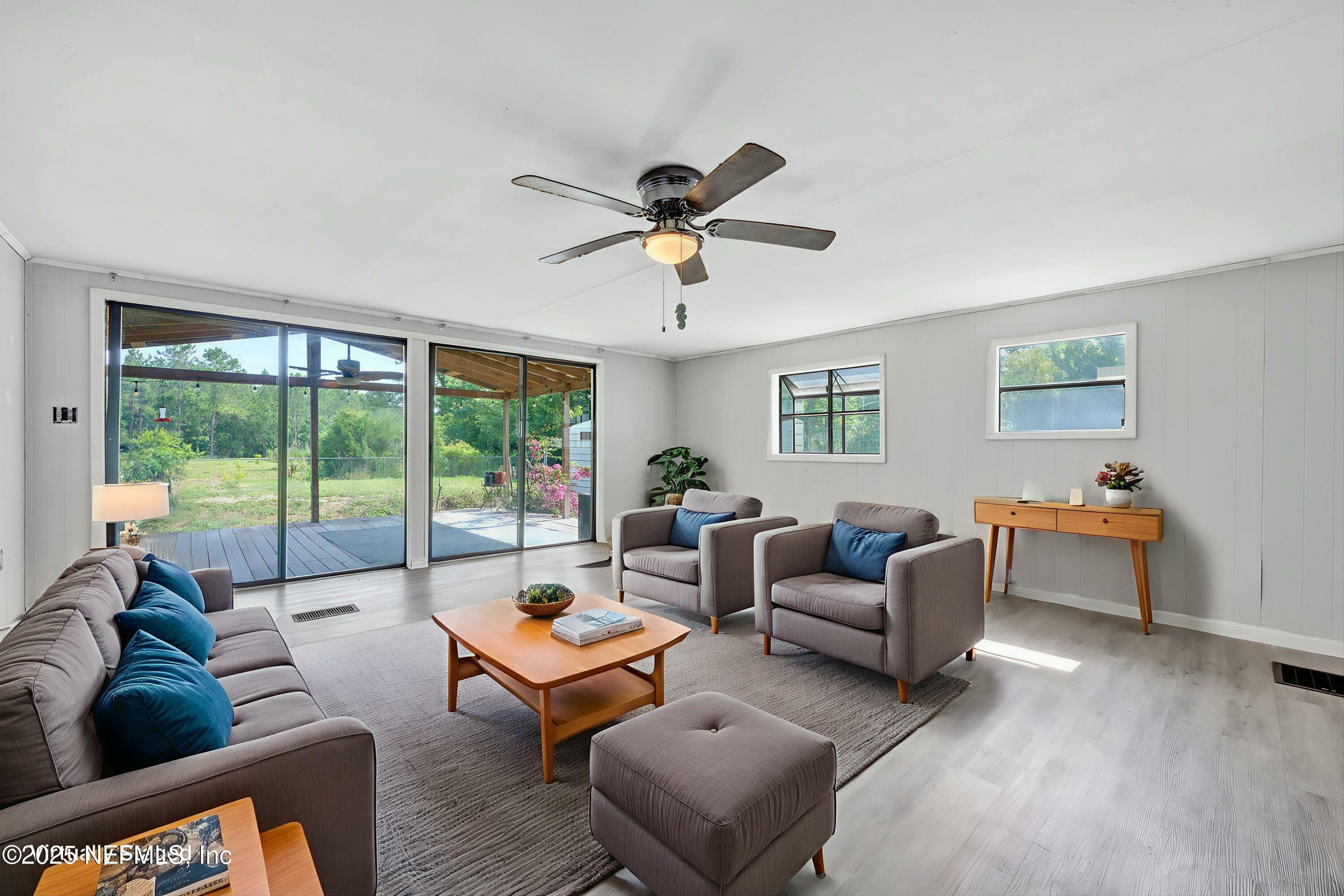 Property Photo: 2110 Old Tyme Avenue FL 32084